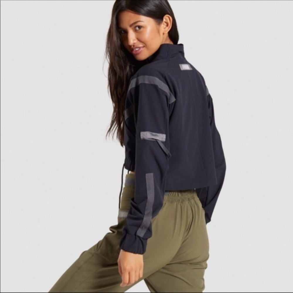 Gymshark Cropped Utility Jacket - Picture 2 of 7